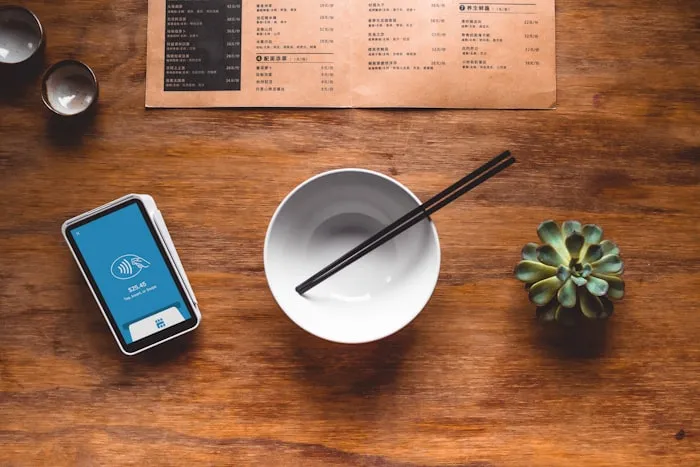 Illustration Paiement sans contact — QR code de don pour association