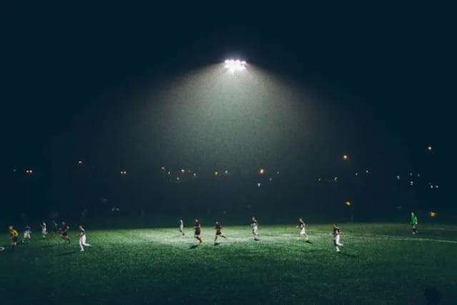 Illustration Club affilié ou intérêt général ? — collecte de dons pour club sportif