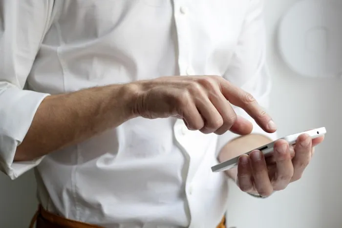 Illustration Idéal sur le terrain — Tap to Pay pour association