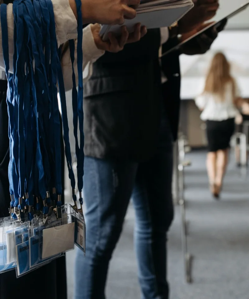 Badges de membres avec QR code à l'accueil